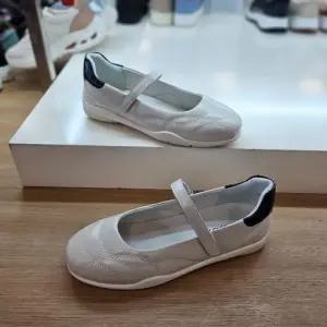 에스콰이아 HC12 여성 메리제인 플랫슈즈 에스콰이아 여성 메리제인 쿠션 스니커즈 YA