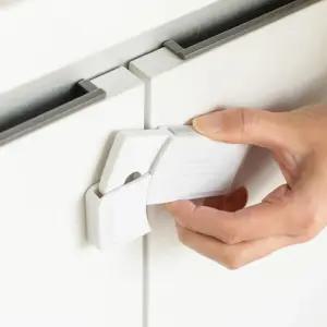 수납장 서랍 장식장 접착식 열림방지 안전 잠금장치 걸쇠 옷장 고리 문고정 방문