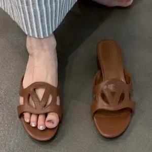 룽나루 여자 빈티지 가죽 오픈토 펀칭 슬리퍼 리얼 슬림핏 양가죽 통굽 일자 HO5