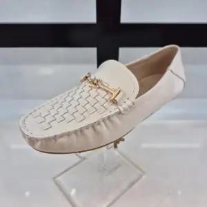 [엘칸토]엘칸토 HC11 양가죽 여성로퍼 V0X7U51T310 (46344616)