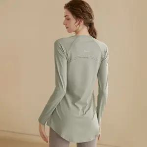 휴앤핏 긴팔 요가 필라테스 헬스 힙커버 롱 스포츠 티셔츠 슬리브상의 브라탑 여성트레이닝복 여자운동 여
