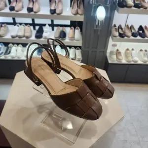 [엘칸토]엘칸토 HC10 여성매쉬뮬투웨이브라운3cm LCWO11U41385 (46340429)