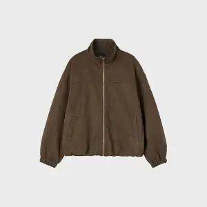 [LAP] 랩 스웨이드 카라 누빔 점퍼 AS1WZ241_DG