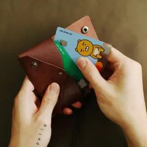 수제 가죽 직사각 목걸이 카드지갑 오일풀업 브라운 목걸이카드지갑 남성지갑 가죽지갑