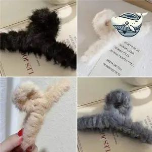 호불호 없는 포근한 털 헤어핀 컬러 반묶음