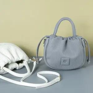 조리 토트 슈즈 크로스샌들 여성슬리퍼 mhm7+8ySu