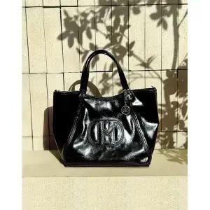 갤러리아 헤지스핸드백 HIBA4E529BK 시그니처 H 패치 블랙 토트겸 숄더백 M