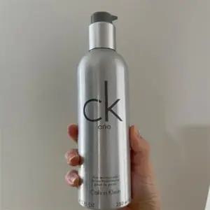 [웰빙창고] 캘빈클라인 Ck one 모이스처라이저 250ml