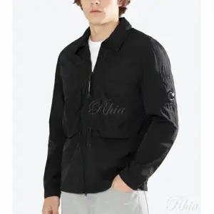 CP컴퍼니 크롬 R 후드 오버셔츠 16CMOS013A 005904G 999