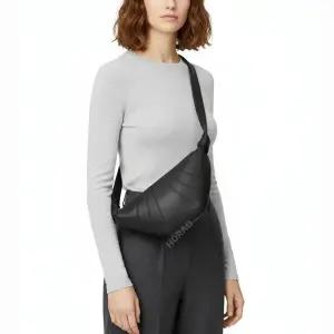 르메르 26SS SMALL CROISSANT BAG (BG0003 LL0018 490) (스몰 크루아상 백)