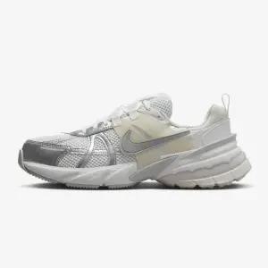 나이키 V2K 런 메탈릭 실버 화이트 FD0736-104