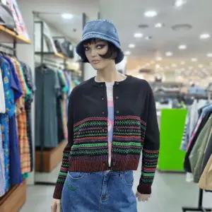 베네통/애플아울렛/모 100% 컬러 자수 배색 가디건/BAKCA3561