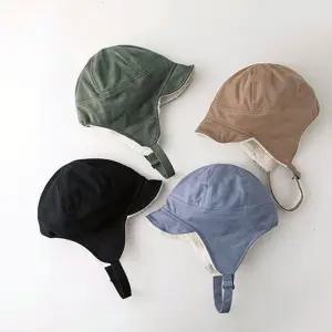 모아샵 양털 스웨이드 귀달이 숏챙 모자 겨울 방한 캐주얼