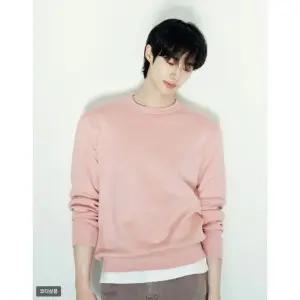 [갤러리아] [변우석] 하프밀란 크루넥 스웨터(01056501)