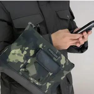 카무플라주 기프트 남성용 POLICE 클러치 삼선탭 남자클러치백 그레인 스트라이프