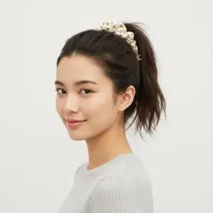 FW25 여성 미니 트리옹프 스크런치 461DK2SIB 15IA