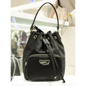 [헤지스](대구신세계)[HAZZYS ACC] 블랙 나일론 혼방 버킷백 HIBA5E303BK