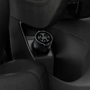 Spigen SAE J1772 충전 어댑터 도어 독  Tesla Model Y용