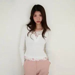 [에고이스트](대전신세계)[BL] 플라워 레이어드 러플 긴팔 티셔츠 (ES2OTL06)