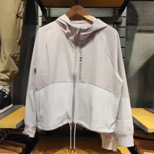 언더아머 UA 우븐 풀집 자켓 여성 바람막이 1369889-009