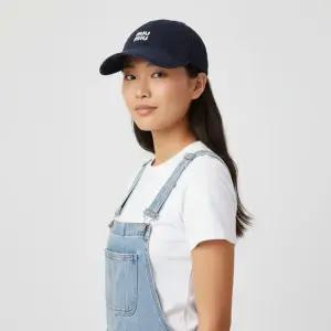 5HC369 2CUA F0Q10 로고 자수 데님 베이스볼 볼캡