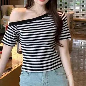 여성봄티셔츠봄옷코디 오픈숄더티셔츠 여성티셔츠골지티셔츠 오프숄더크롭티 오프