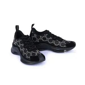 구찌 런 크리스탈 모노그램 스니커즈 블랙 758088 FACG4 1099