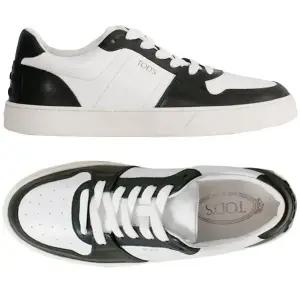 [토즈] 25FW 로고 판넬 스니커즈 화이트/블랙 XXM04L0IF80 OPX 0002