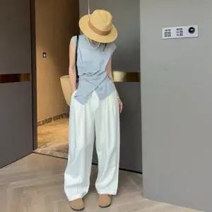 여성 3컬러 여름 드레이프 실루엣 버튼 민소매티셔츠