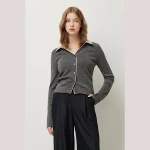 [롯데백화점]시슬리 우븐 셔츠 배색 슬림 니트 가디건 SAKC02541