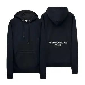 26SS 우영미 뉴 백로고 후드 티셔츠 W261TS37741B