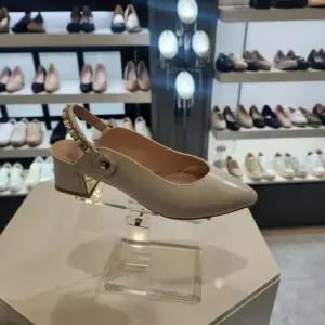 [엘칸토]엘칸토 HC10 여성아이보리큐빅슬링백4cm LCWO80U41339 (46347140)