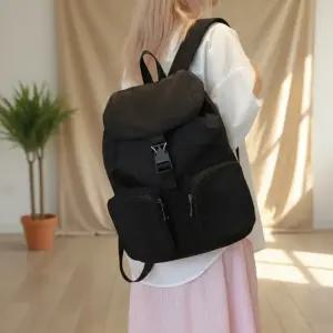 [옷자락]남녀공용 심플 멀티포켓 데일리 백팩