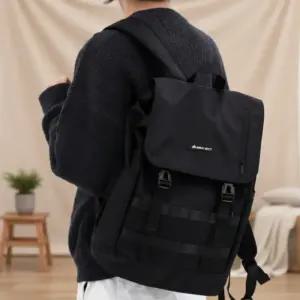 [옷자락]남녀공용 투버클 폴리에스터 노트북 수납 백팩