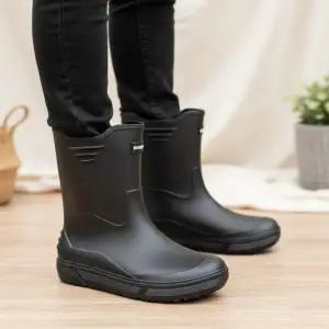 [다잇템] 남성용 워터프루프 장마철 장화 실용적 패션