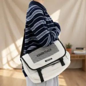 [다잇템] 남녀공용 캐쥬얼 유틸리티 망사 스트리트 메신저백