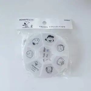 [에이치플러스몰]스누피 알약통 여행용 약 케이스 휴대용 정리함