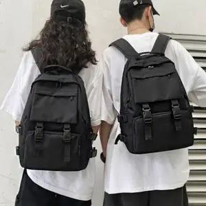 남녀공용 멀티 포켓 수납력 좋은 검은색 가방 백팩