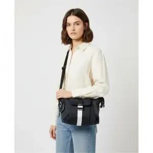 아페쎄 TRECK 트렉 버클 나일론 크로스백 PAAFH-H61734 IAK