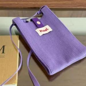 여성용 미니 스마트폰 가방 니트 크로스백 퍼플 컬러 휴대용 숄더백