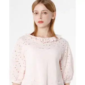 [손정완](신세계 사우스시티)시스루플라워펀칭포켓반팔티 ZKN4141161