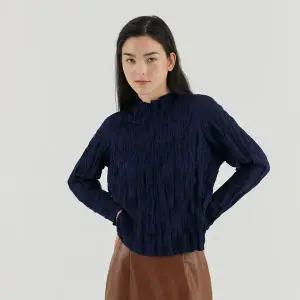 [플리츠미](의정부점)핸드메이드 크리즈 미들넥 블라우스_HPBLF024H32