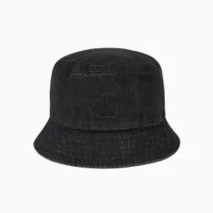 [롯데백화점]캘빈클라인 공용 스몰 모노그램 로고 데님 버킷햇(4G5042G-UB1)