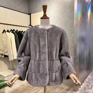 [대구백화점] [ab.f.z]웨이브 라운드 페이크 퍼 자켓(AOZ4FFF71)