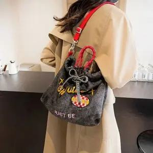 여성 스트링 자수 복조리백 키치 레터링 포인트 가방 (WFILF7G)