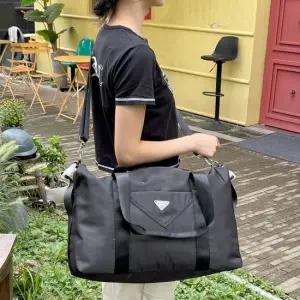 여행 운동 스포츠 넉넉한수납 여자 큰보스톤가방 남자크로스가방 남자여행용크로스백