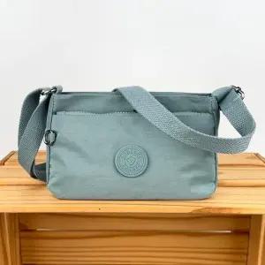 분리수납공간 여행용 핸드폰 여자크로스백 여성크로스백 폰크로스백 크로스바디백