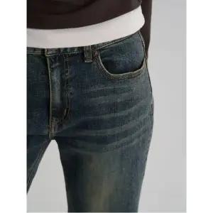 [에잇세컨즈] 틴워싱 크롭 부츠컷 데님 - 블루 (356121CMKP)