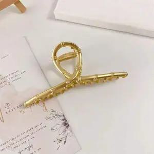 [에이치플러스몰]유광 메탈 집게핀 센치 올림머리 반묶음 헤어핀