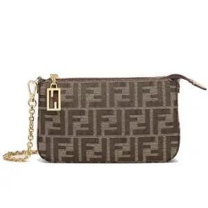 [펜디] 바게트 파우치 브라운 8BS073-AD23-F1GE3